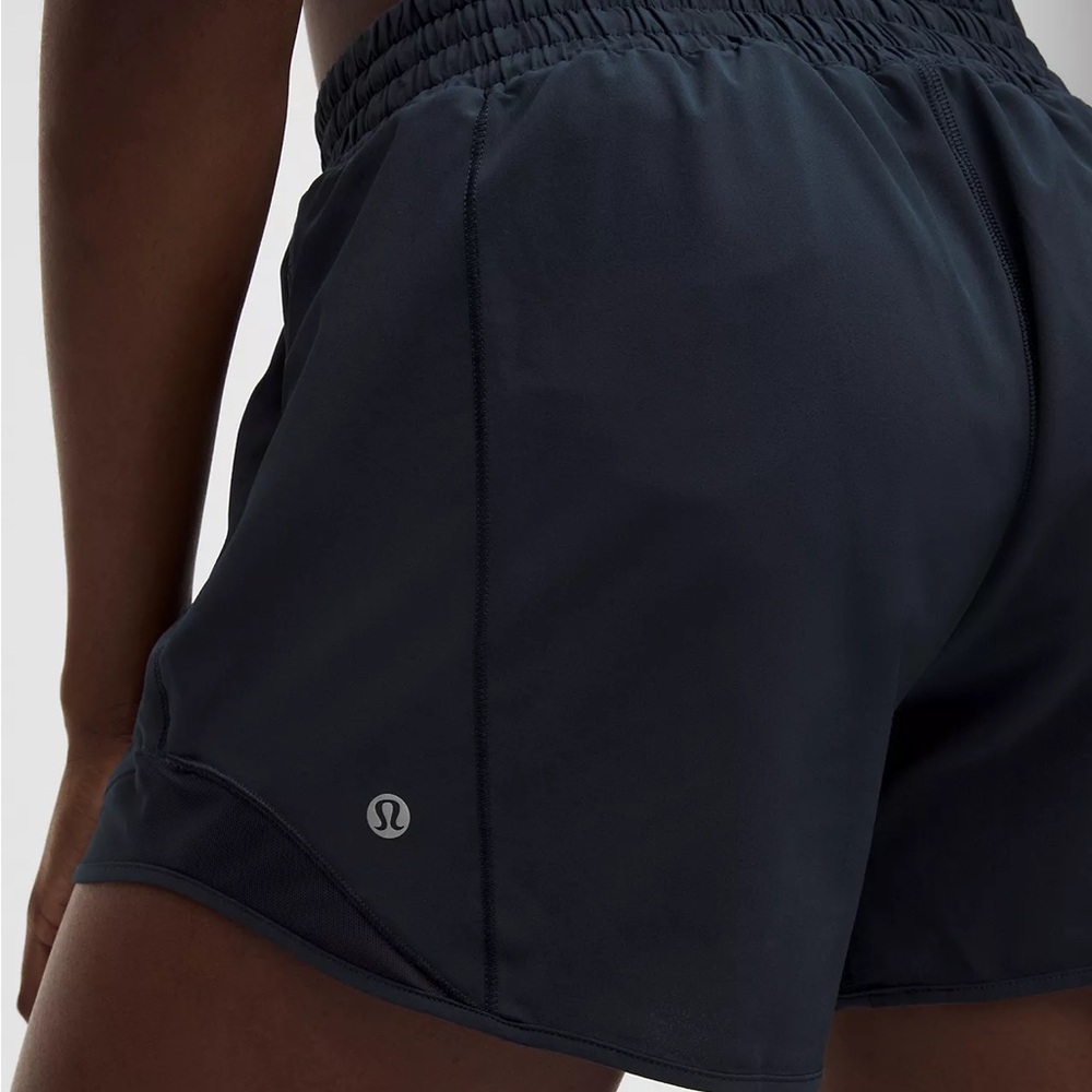 Hotty Hot High-Rise Lined Short 4" Size 4 in True Navy - Picture 5 of 10